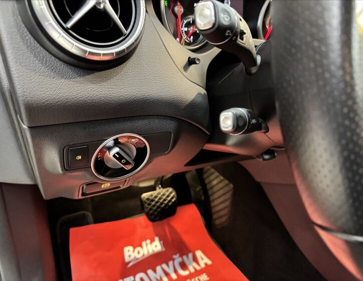 Mercedes-Benz CLA Kombi 2,1 l 130 kw