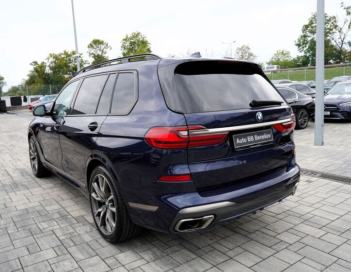 BMW X7 4