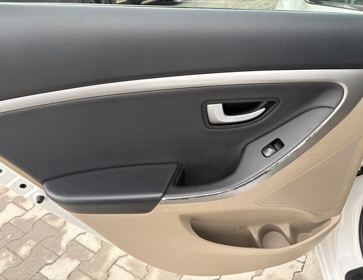 Hyundai i30 Kombi 1,6 l 99 kw