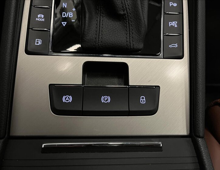 Škoda Superb Liftback 1,4 l 160 kw