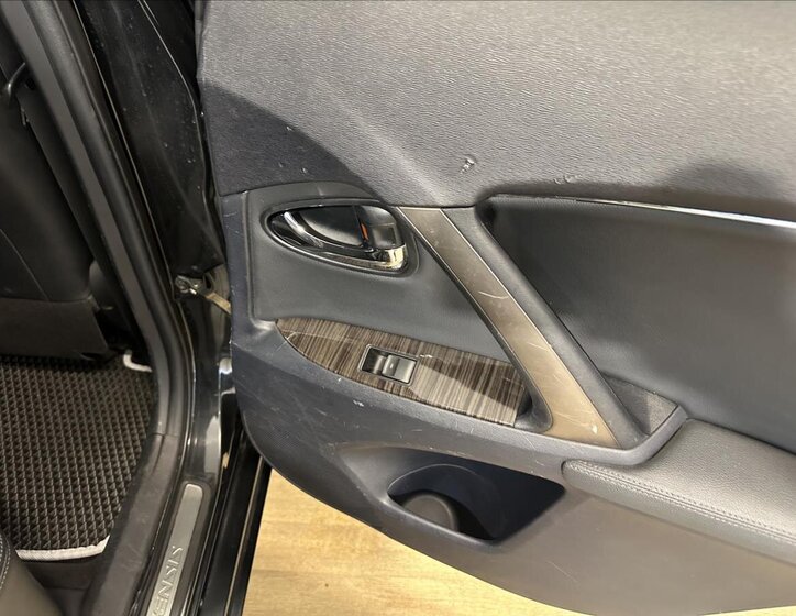 Toyota Avensis Kombi 2,0 l 91 kw