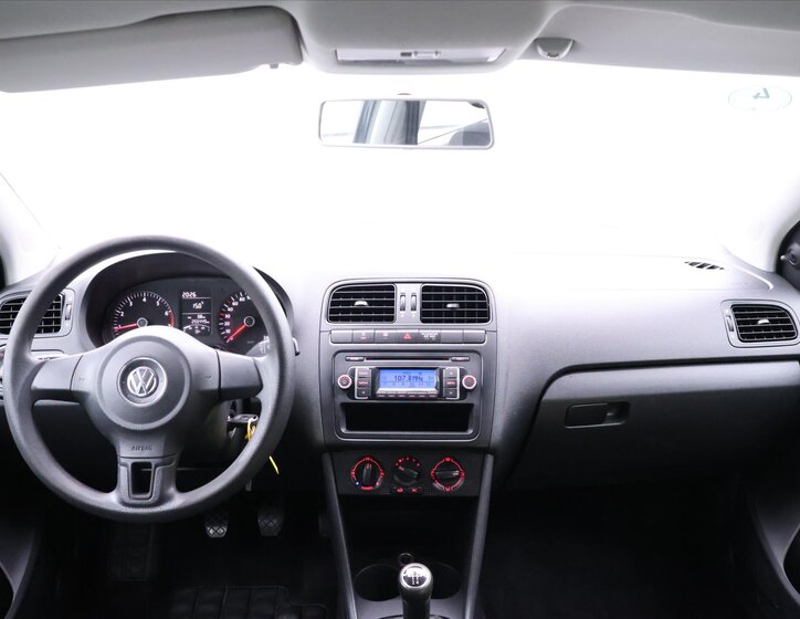 Volkswagen Polo 26