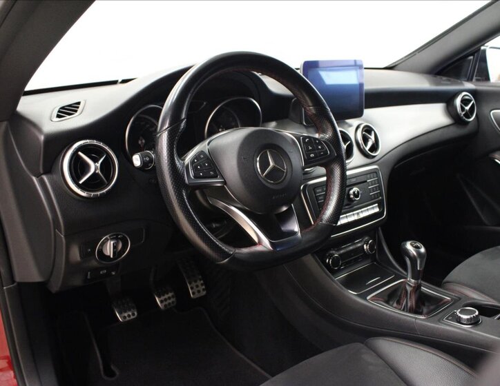 Mercedes-Benz CLA 10