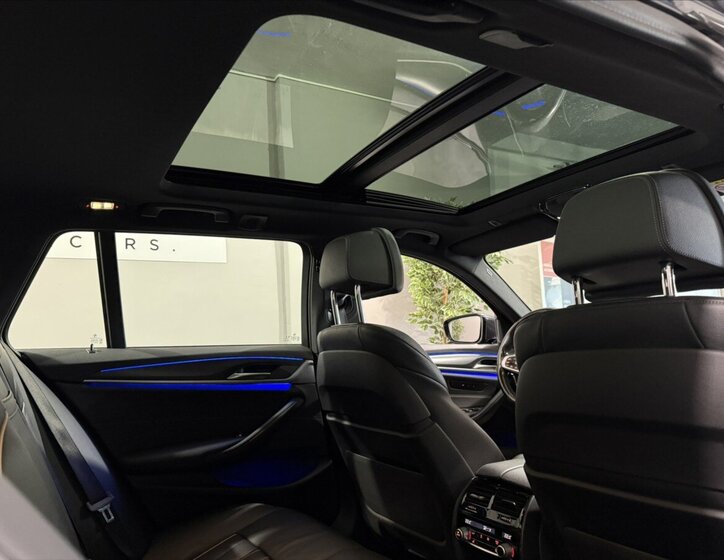 BMW Řada 5 Kombi 3,0 l 210 kw