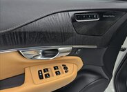 Volvo XC90 SUV 2,0 l 184 kw