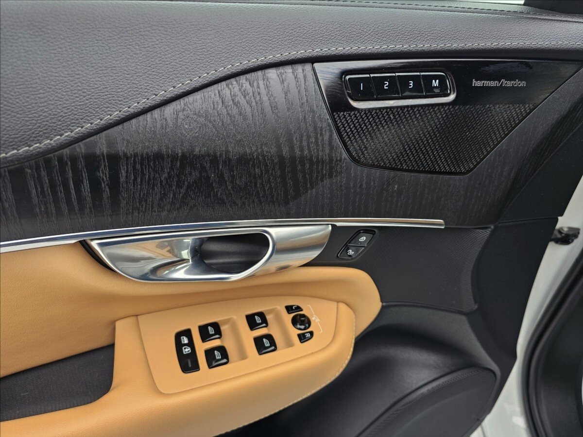 Volvo XC90 SUV 2,0 l 184 kw