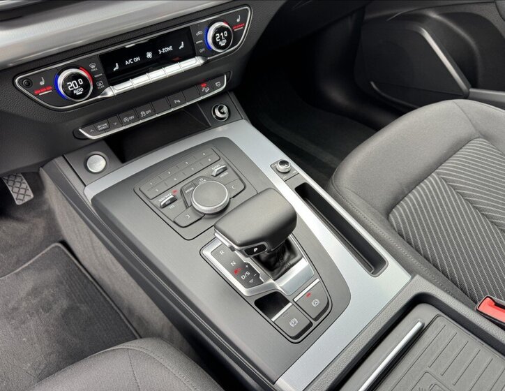 Audi Q5 SUV / Terénní 2,0 l 185 kw