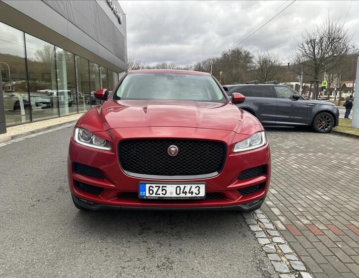 Jaguar F-Pace 4