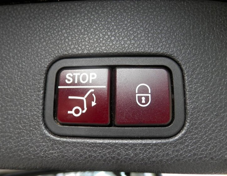 Mercedes-Benz GL SUV 4,7 l 320 kw