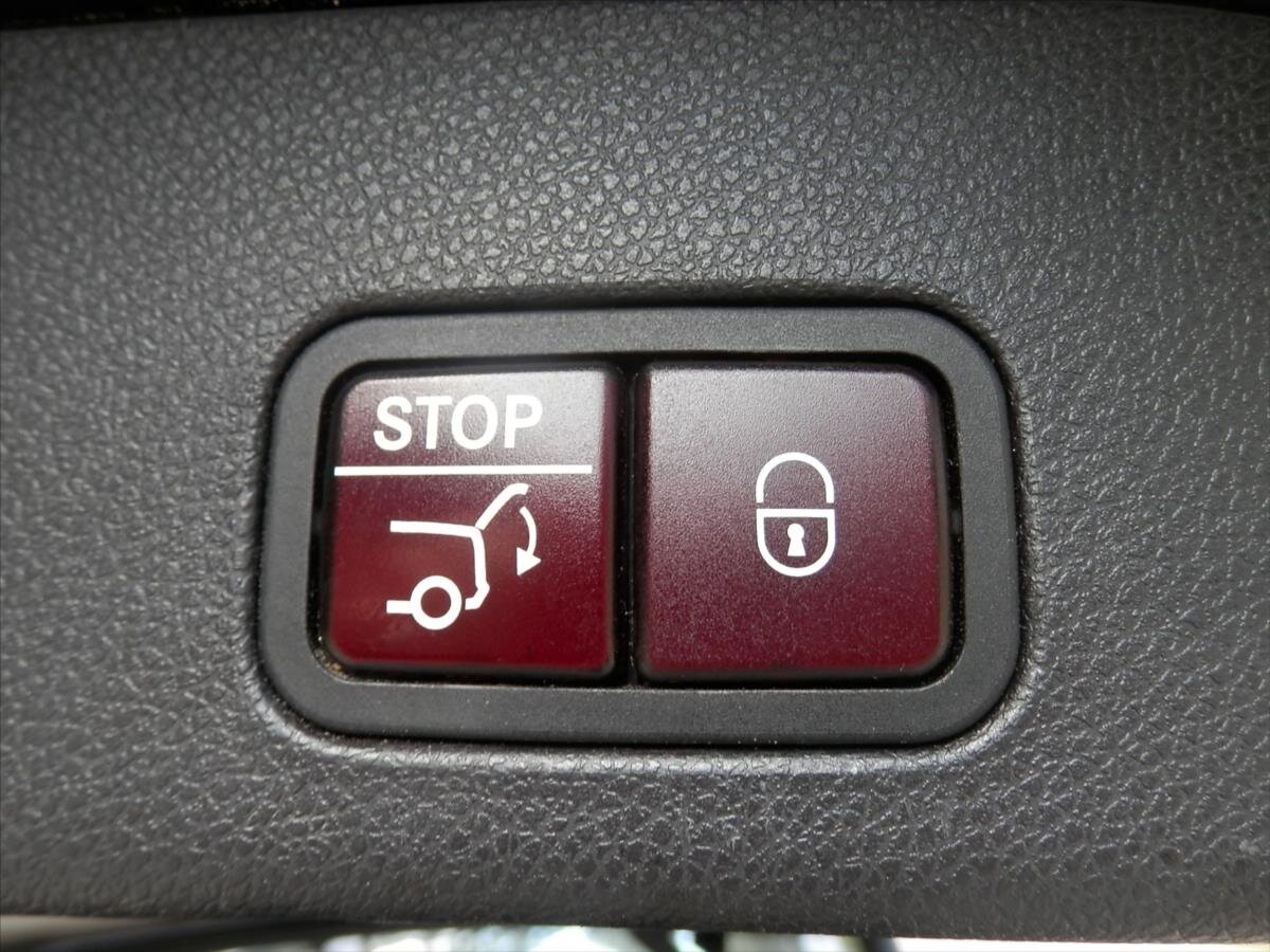 Mercedes-Benz GL SUV 4,7 l 320 kw