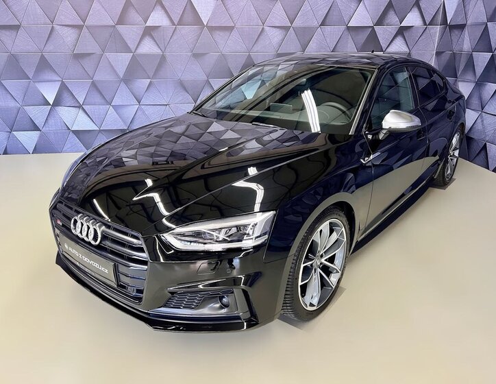 Audi S5 1