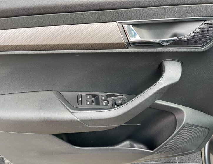 Škoda Karoq SUV / Terénní 1,5 l 110 kw
