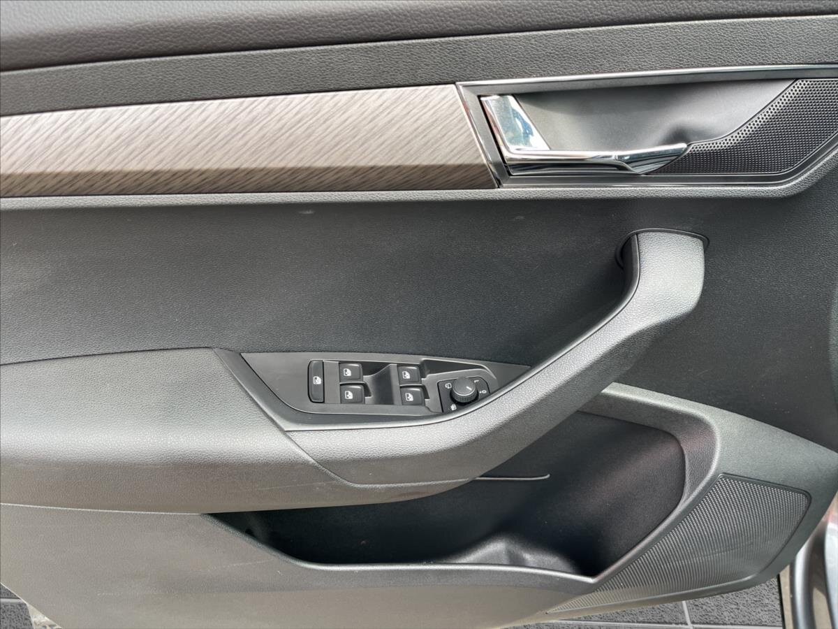 Škoda Karoq SUV / Terénní 1,5 l 110 kw