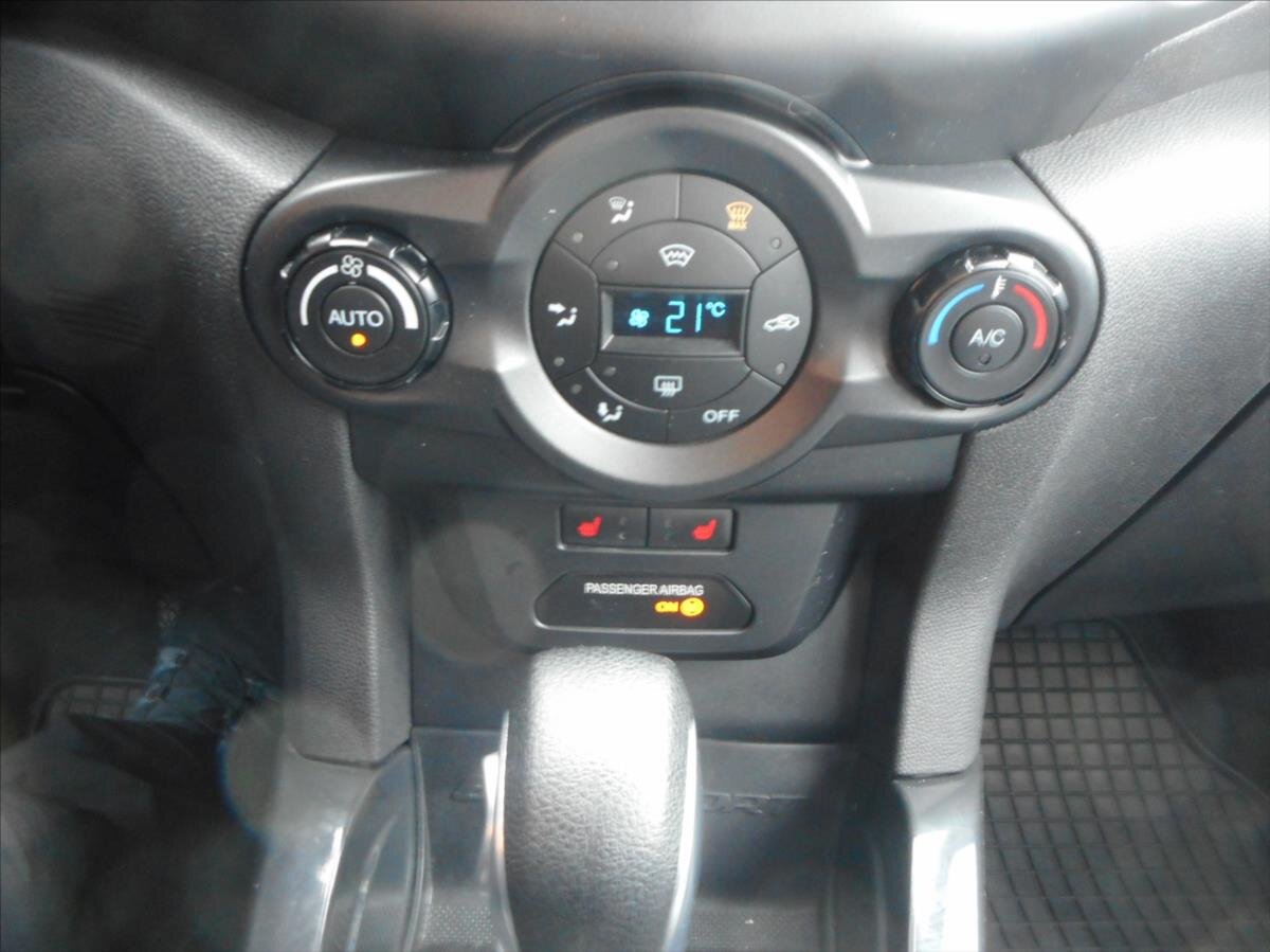 Ford EcoSport SUV / Terénní 1,5 l 82 kw