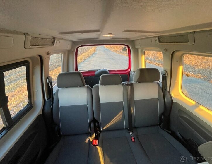 Volkswagen Caddy Kombi 1,6 l 75 kw