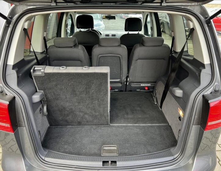 Volkswagen Touran MPV 1,6 l 77 kw