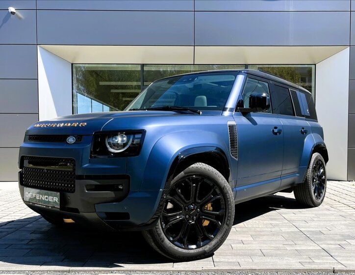 Land Rover Defender SUV / Terénní 4,4 l 467 kw