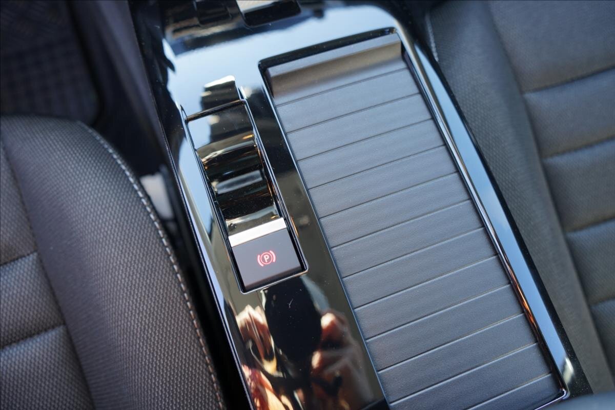 Citroën C4 X Sedan / Limuzína 1,2 l 96 kw