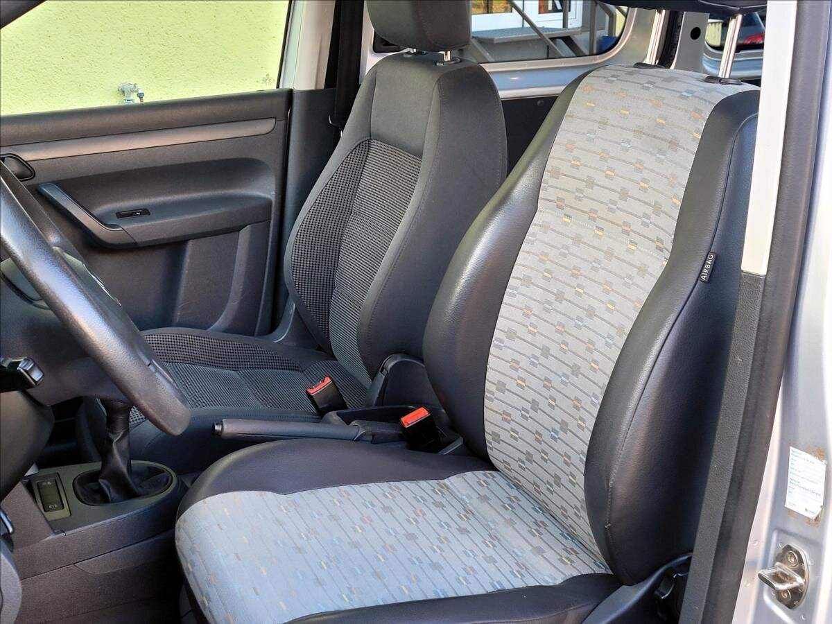 Volkswagen Caddy Skříň 1,6 l 75 kw