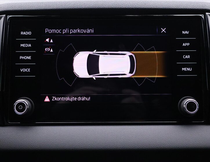 Škoda Karoq SUV 1,5 l 110 kw