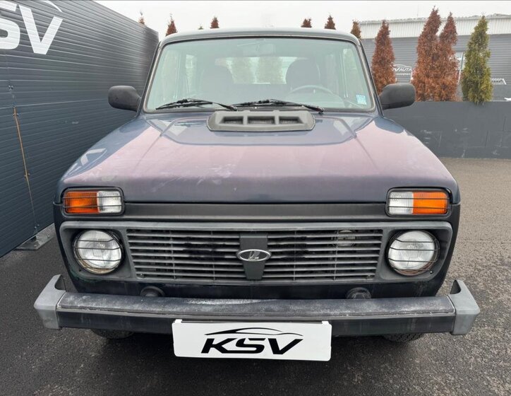 Lada Niva SUV / Terénní 1,7 l 61 kw