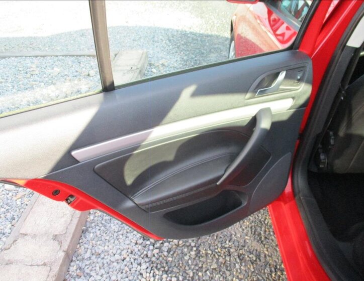 Škoda Octavia Sedan 1,4 l 90 kw