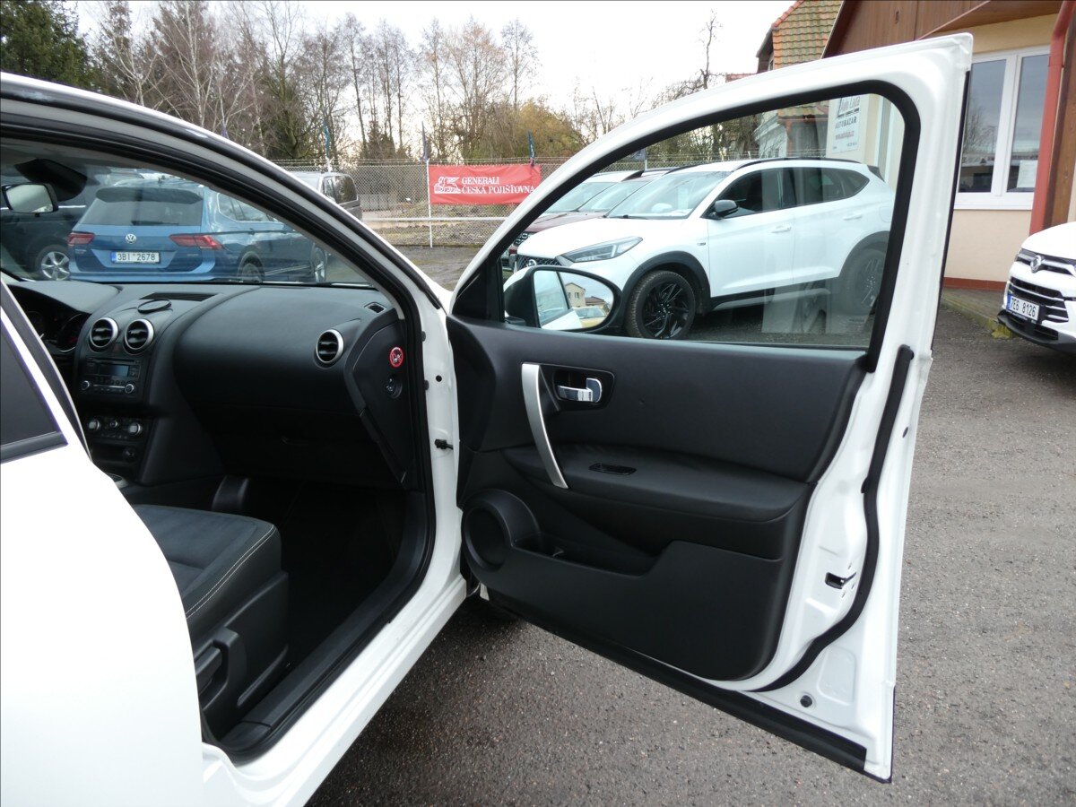 Nissan Qashqai SUV 2,0 l 104 kw