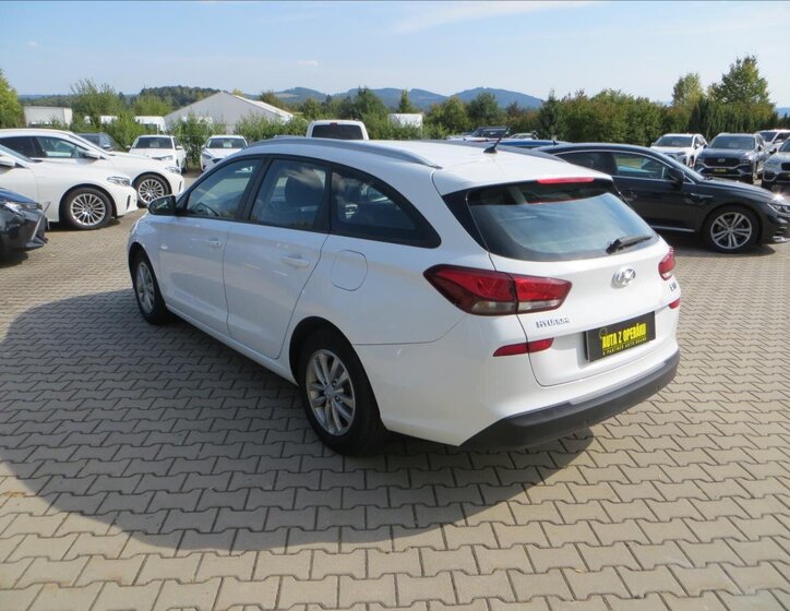 Hyundai i30 Kombi 1,6 l 85 kw