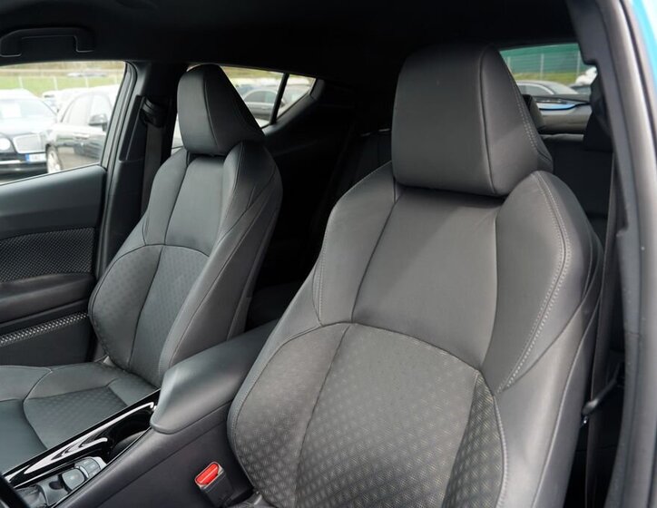 Toyota C-HR Hatchback 1,8 l 125 kw