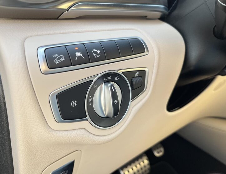 Mercedes-Benz Třídy V MPV 2,0 l 174 kw