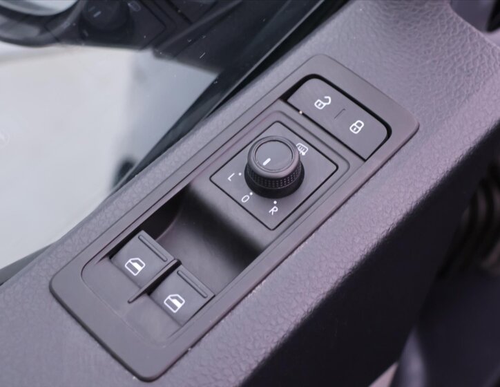 Volkswagen Transporter Kombi 2,0 l 110 kw