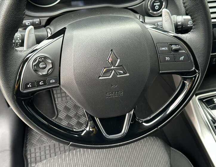 Mitsubishi Eclipse Cross SUV / Terénní 2,4 l 138 kw