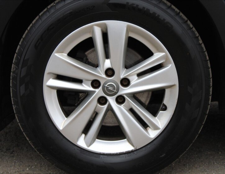 Opel Grandland X SUV / Terénní 1,2 l 96 kw