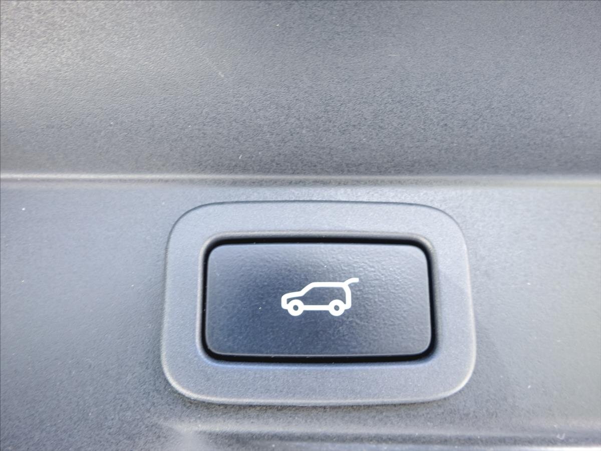 Land Rover Range Rover Sport SUV 4,4 l 250 kw