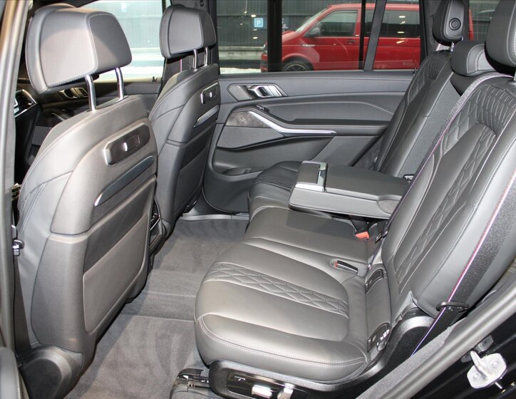 BMW X7 SUV 3,0 l 250 kw