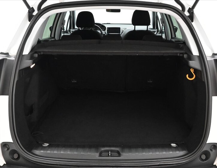 Peugeot 2008 SUV 2,0 l 60 kw