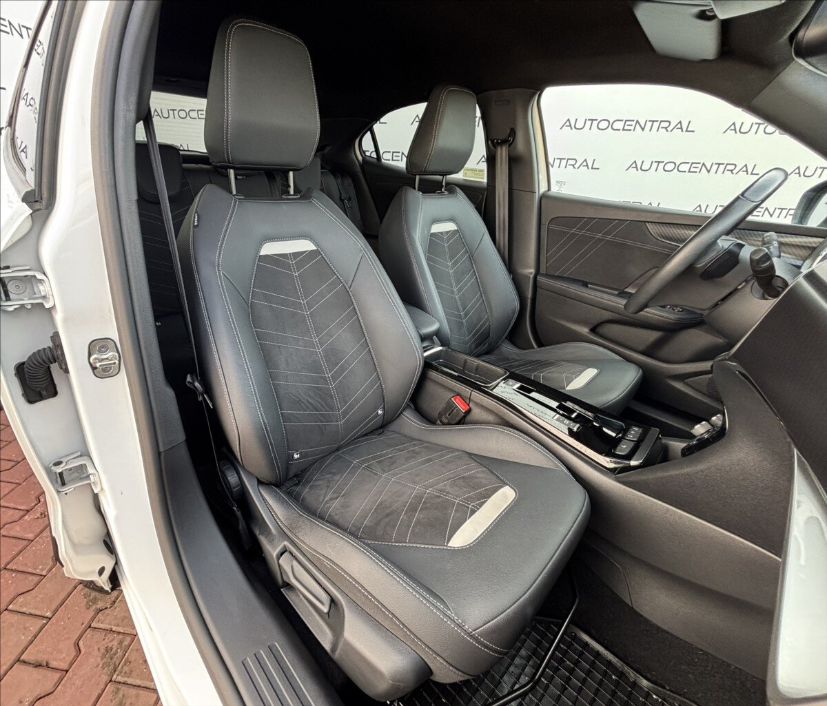 Opel Mokka SUV / Terénní 1,2 l 96 kw