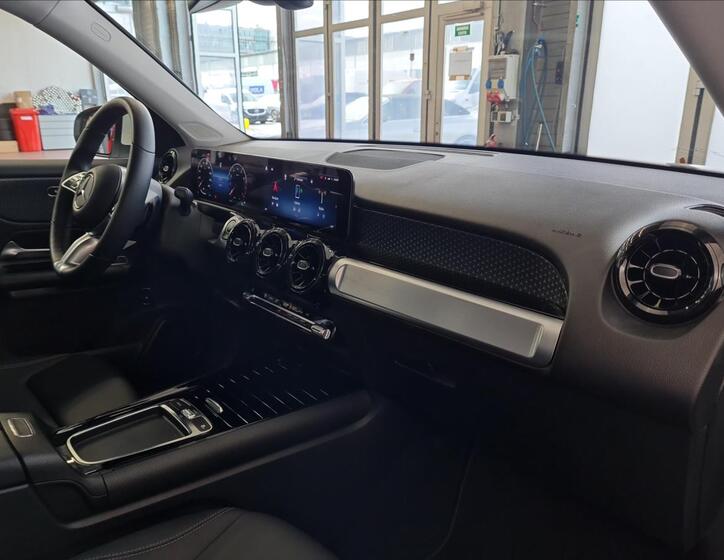 Mercedes-Benz GLB 14