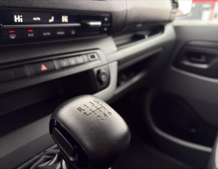 Citroën SpaceTourer MPV 2,0 l 110 kw