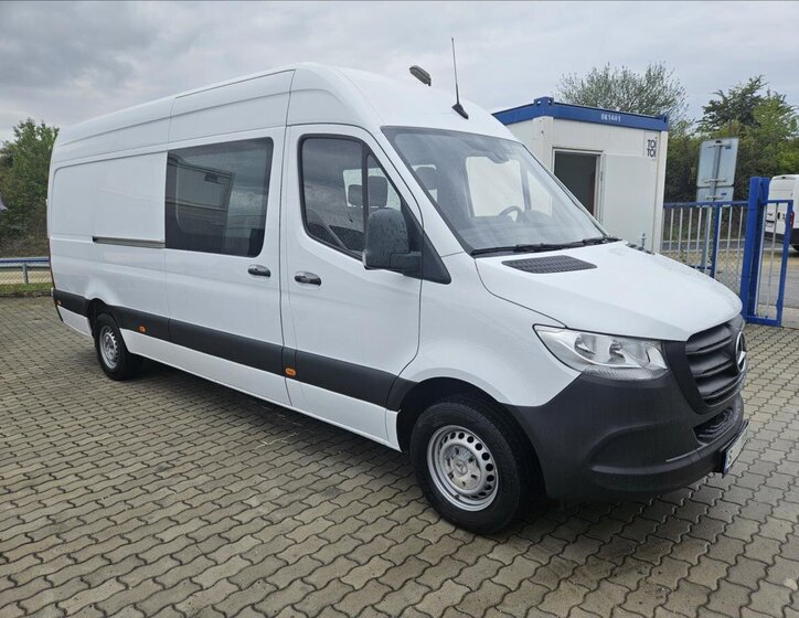 Mercedes-Benz Sprinter 2