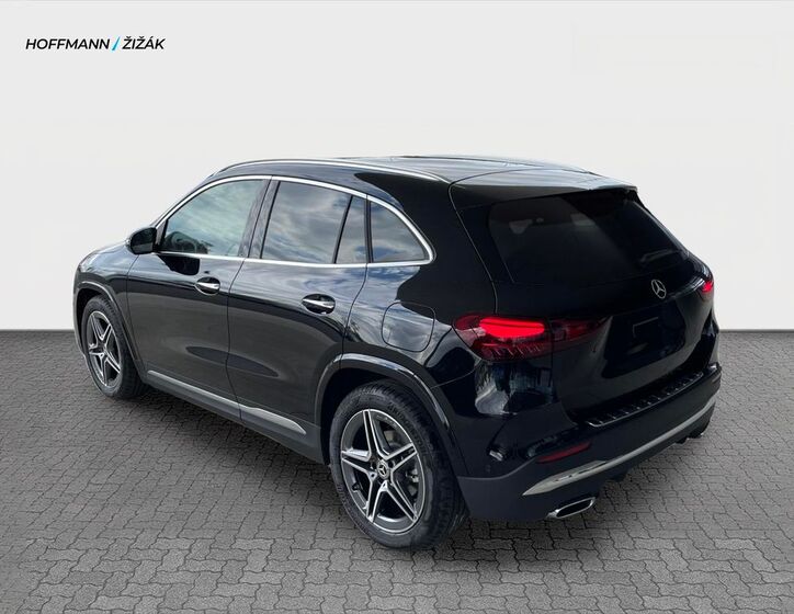 Mercedes-Benz GLA 7