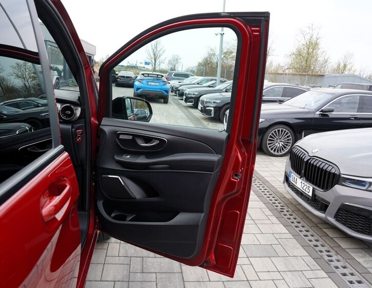 Mercedes-Benz Třídy V MPV 2,0 l 176 kw