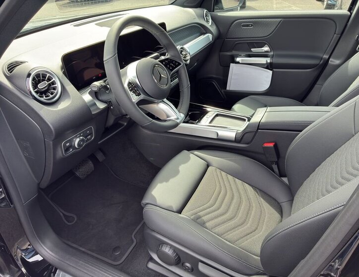 Mercedes-Benz EQB SUV / Terénní 0,0 140 kw