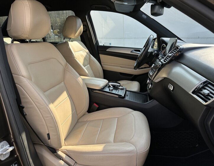 Mercedes-Benz GLE SUV / Terénní 3,0 l 190 kw