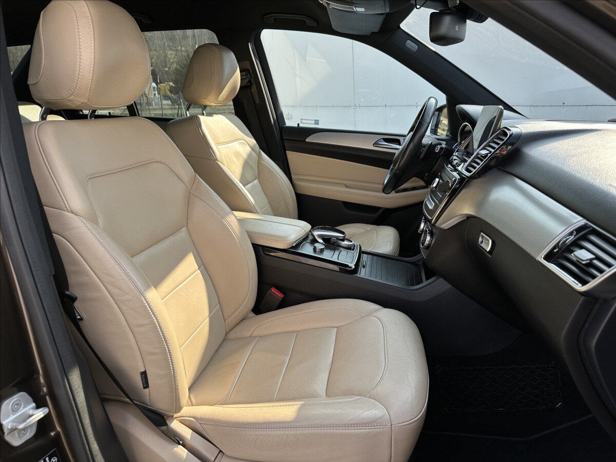 Mercedes-Benz GLE SUV / Terénní 3,0 l 190 kw