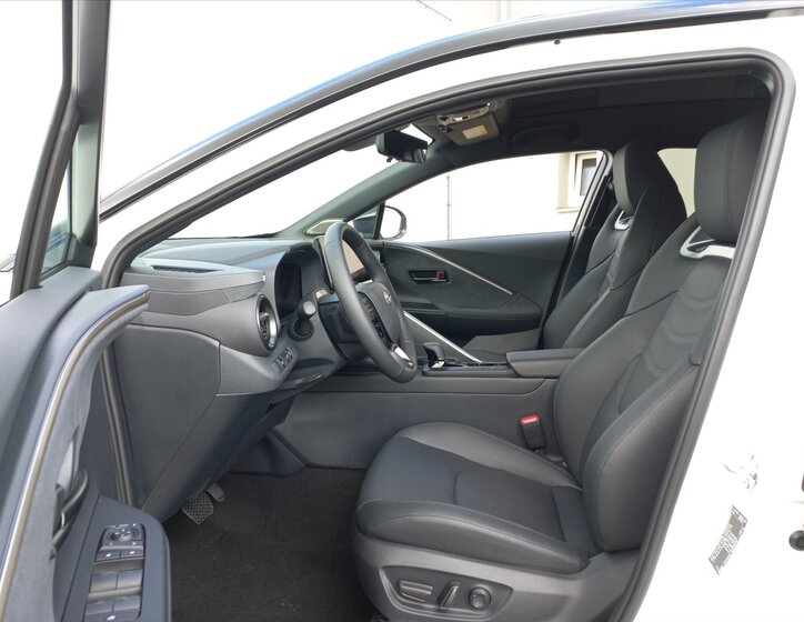 Toyota C-HR CUV / Crossover 1,8 l 72 kw