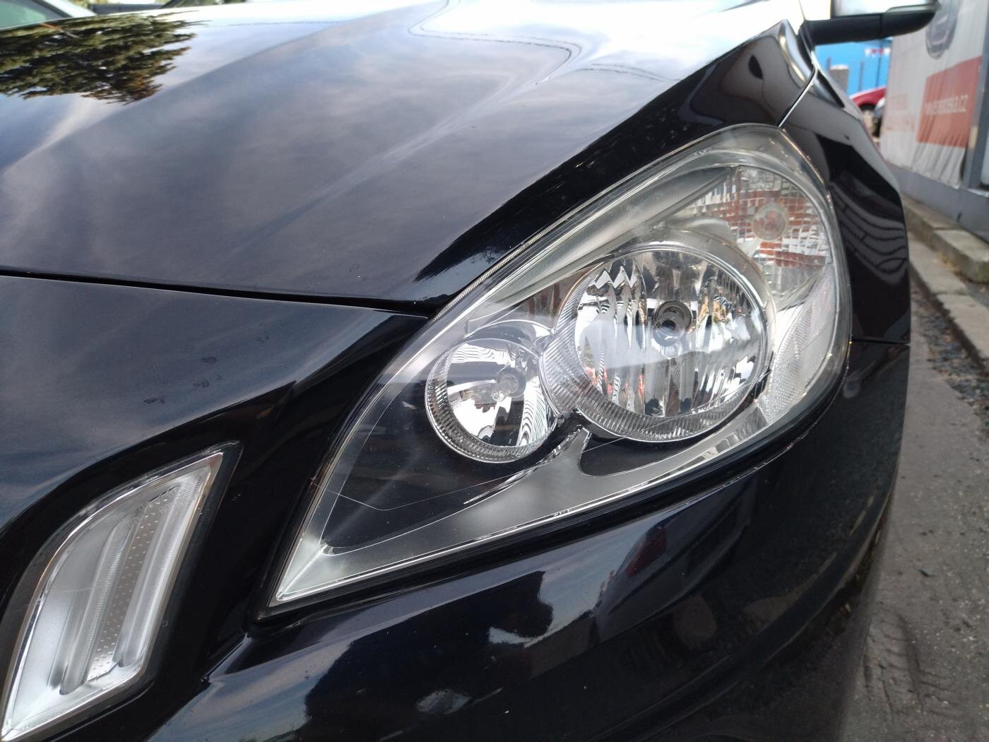 Volvo V60 Kombi 2,0 l 120 kw