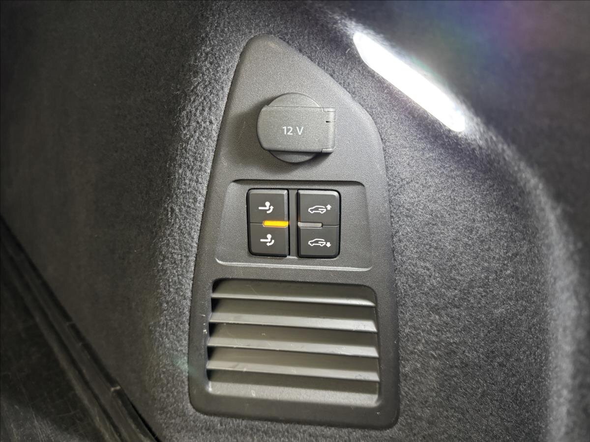 Volkswagen Touareg SUV / Terénní 3,0 l 210 kw