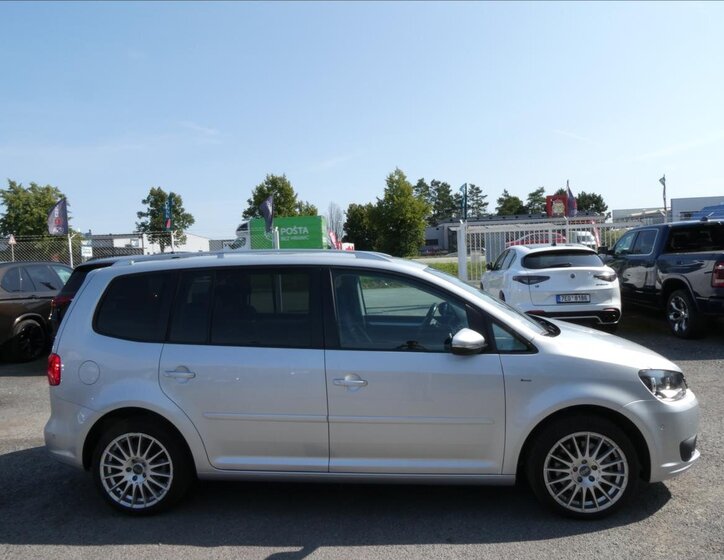 Volkswagen Touran 10
