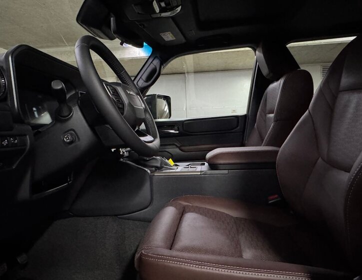 Toyota Land Cruiser 7